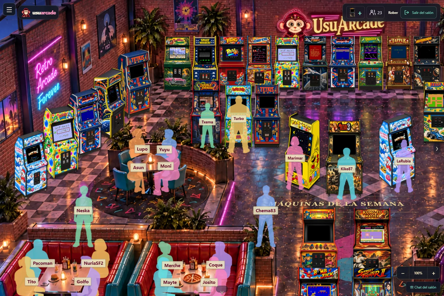 Captura del salón de UsuArcade con gente jugando en las máquinas, charlando en las mesas y paseando